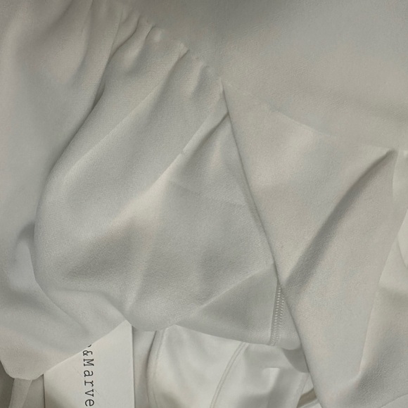 Dance & Marvel White Bodycon Mini Dress with Sweetheart Neckline - Picture 7 of 10